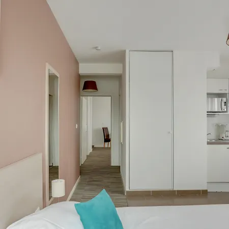 - Dunkerque Centre 3* ダンケルク