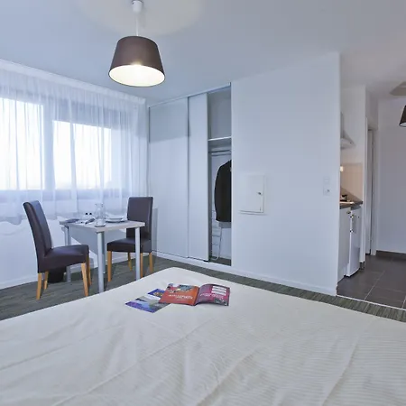 - Dunkerque Centre アパートホテル